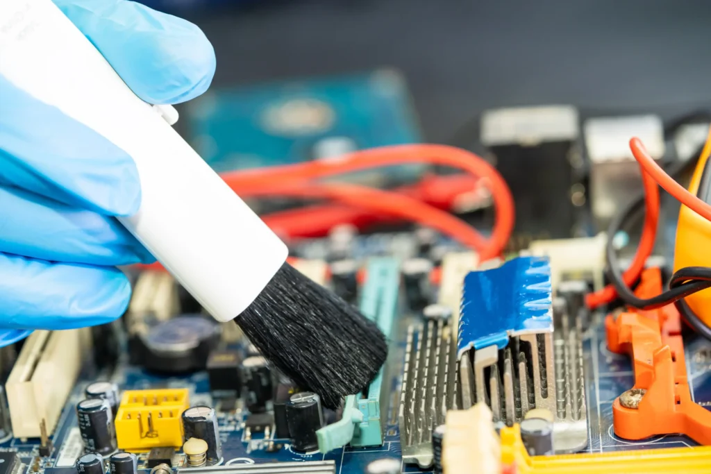Role of Isopropyl Alcohol in Industrial Cleaning Processes