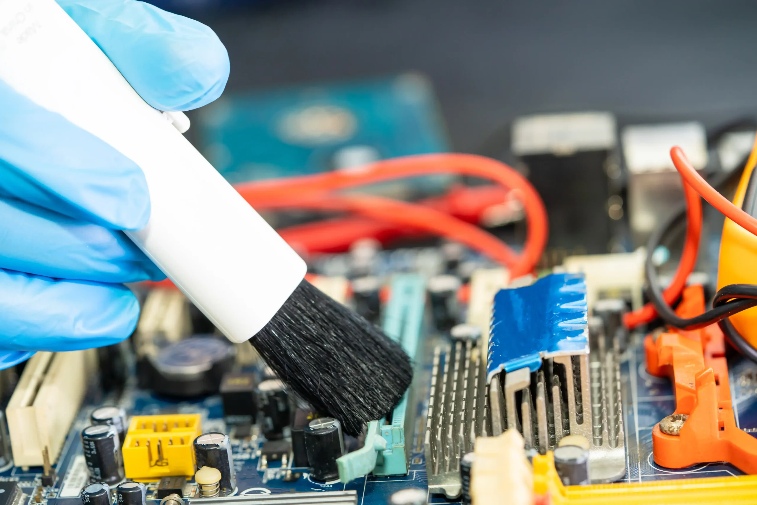 Role of Isopropyl Alcohol in Industrial Cleaning Processes