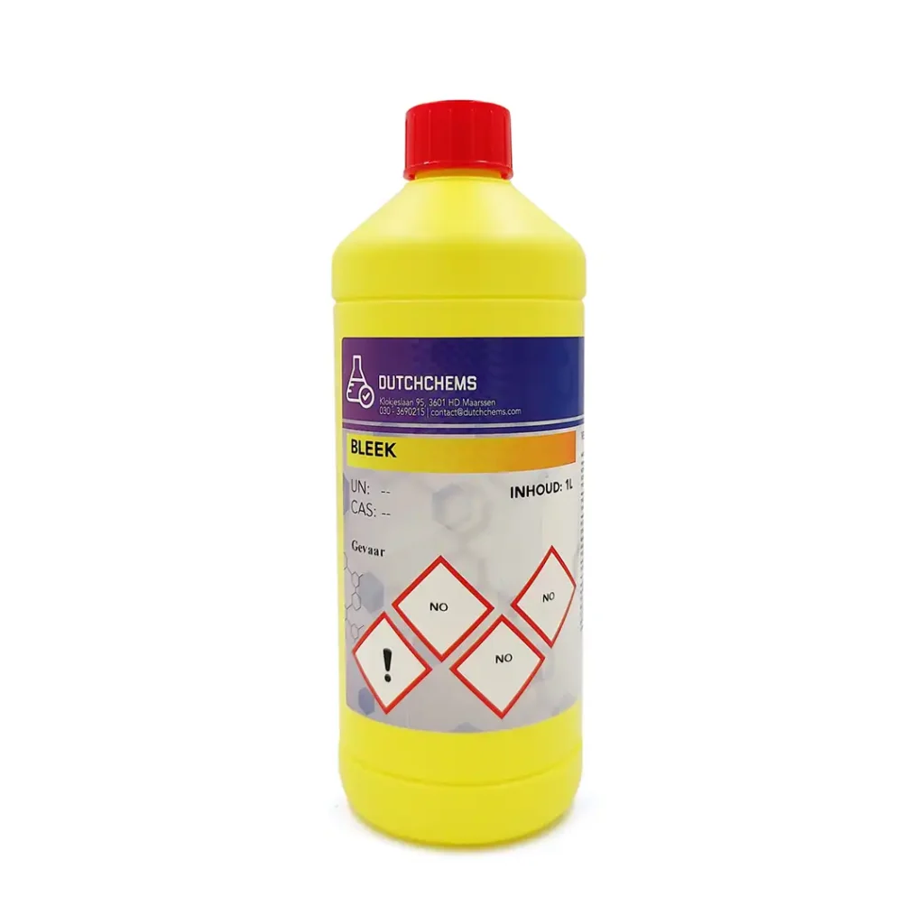 Fles bleekmiddel met veiligheidswaarschuwingen en gebruiksinstructies.