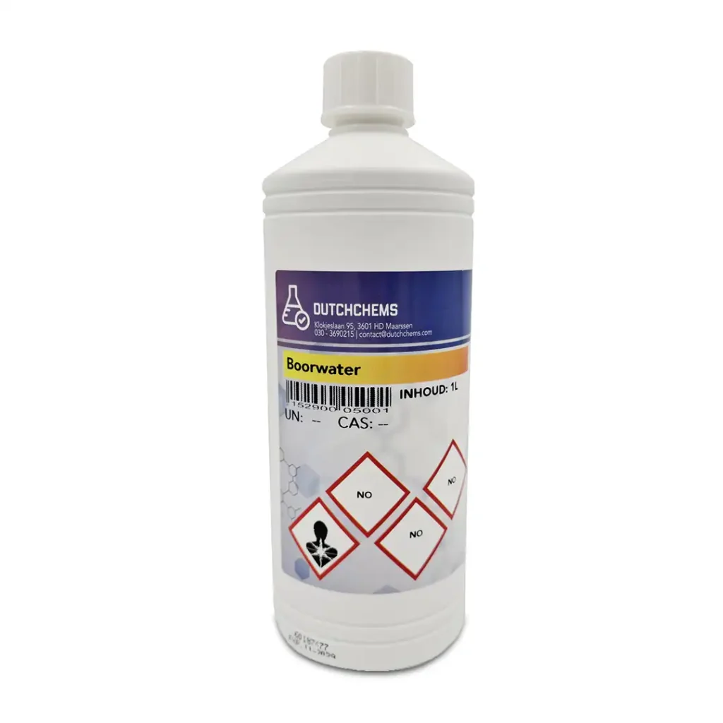Een witte fles Boorwater van DutchChems